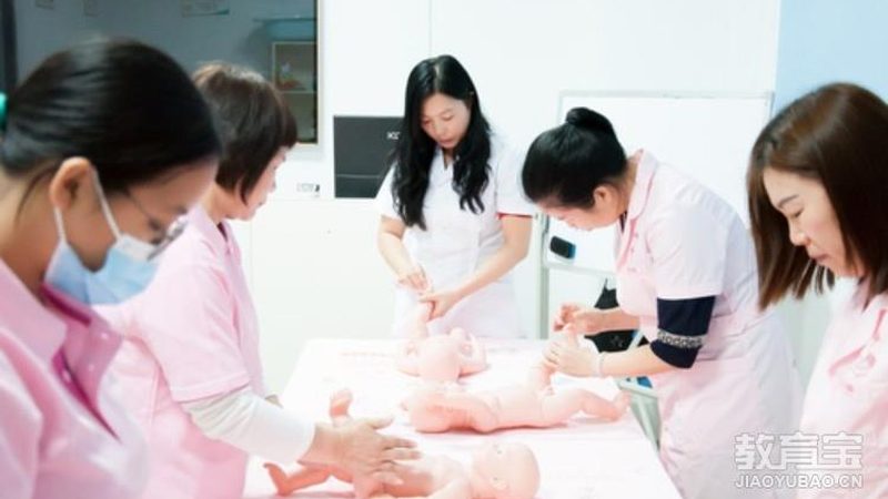 育婴师面试自我介绍怎么说