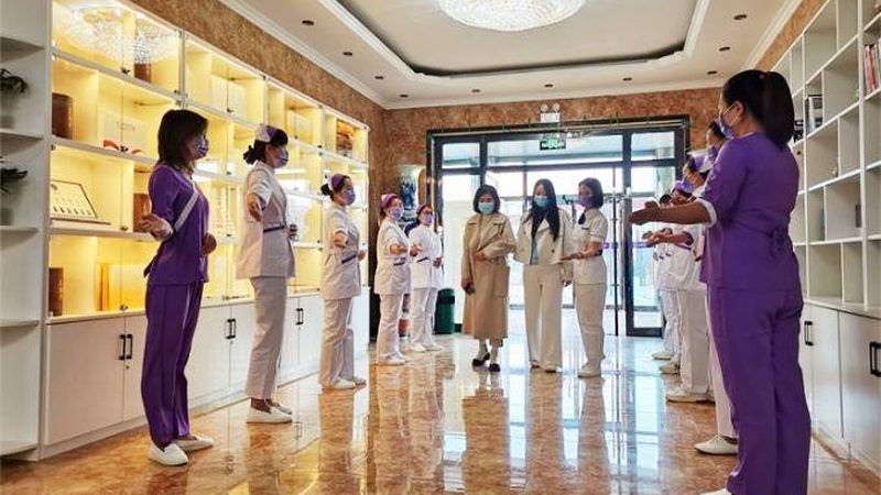 育婴师加盟品牌，如何选择靠谱的？**
